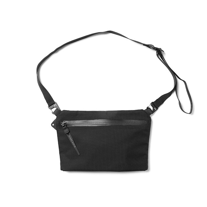 BLACK EMBER SACOCHE 01