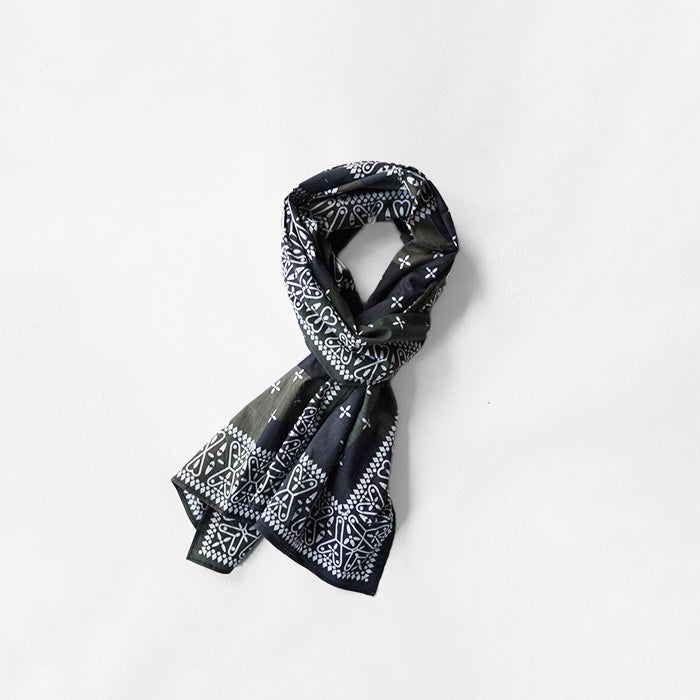 redad and fluffy BANDANA STOLE