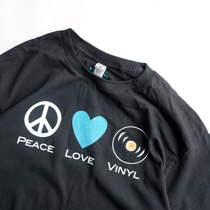 BLUESCENTRIC PEACE LOVE VINYL T-SHIRT