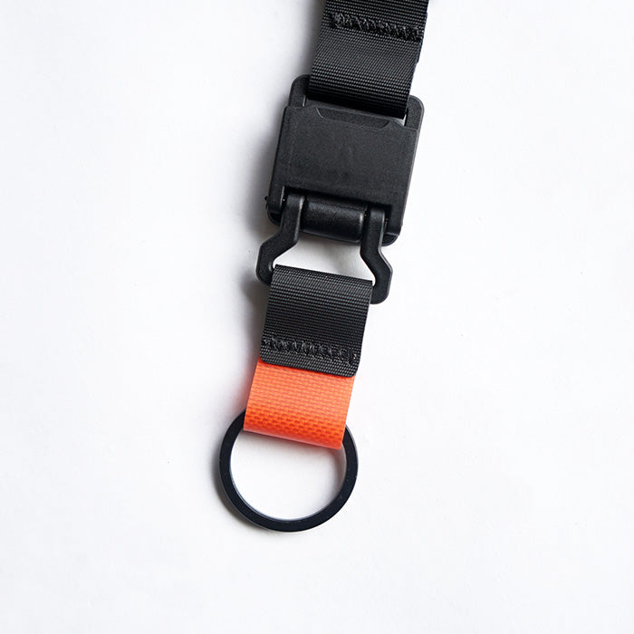 BLACK EMBER MAGNETIC KEY-RING