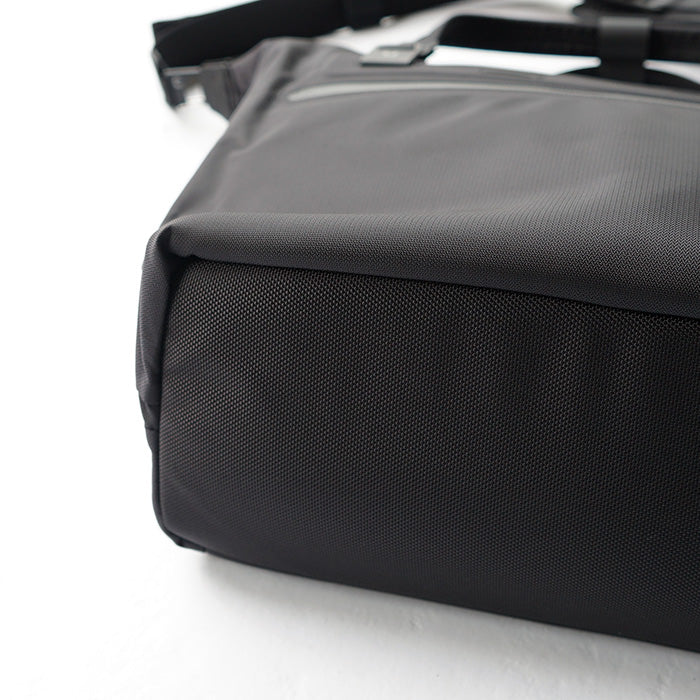 BLACK EMBER WPT SHOULDER TOTE
