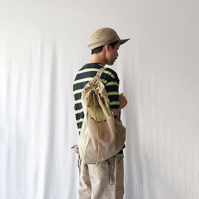BURLAP OUTFITTER FOLDING DAY PACK
