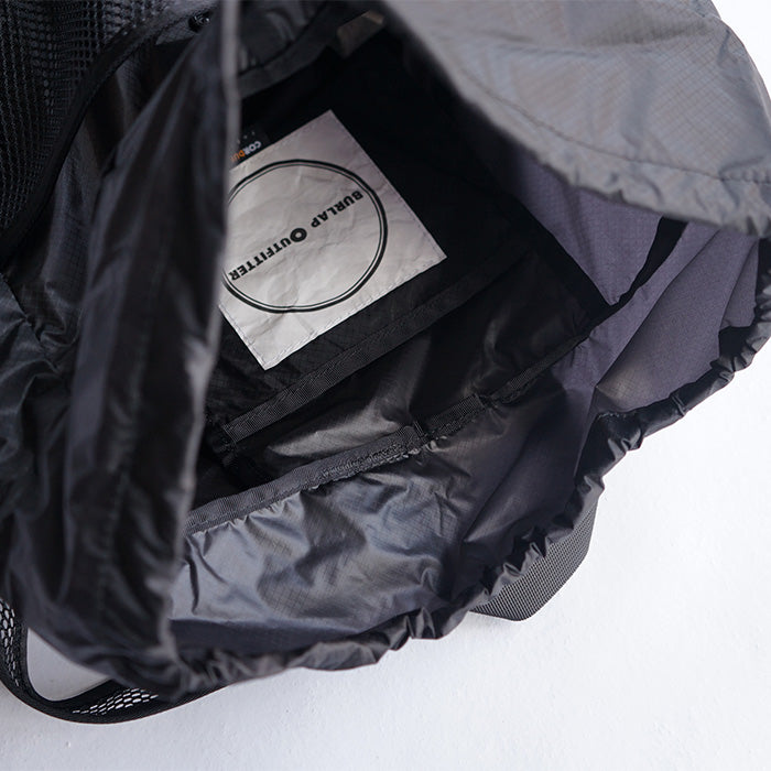 BURLAP OUTFITTER FOLDING DAY PACK