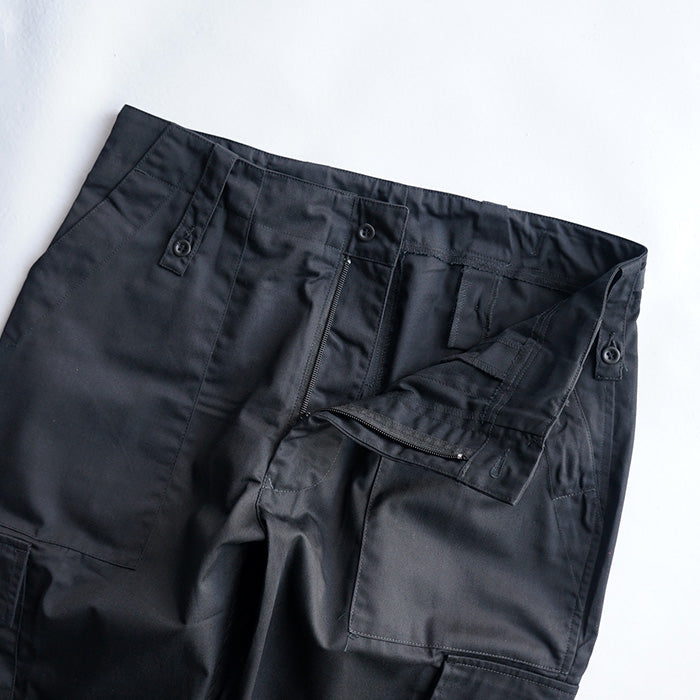 DEADSTOCK UK ARMY LIGHT WEIGHT CARGO PANTS
