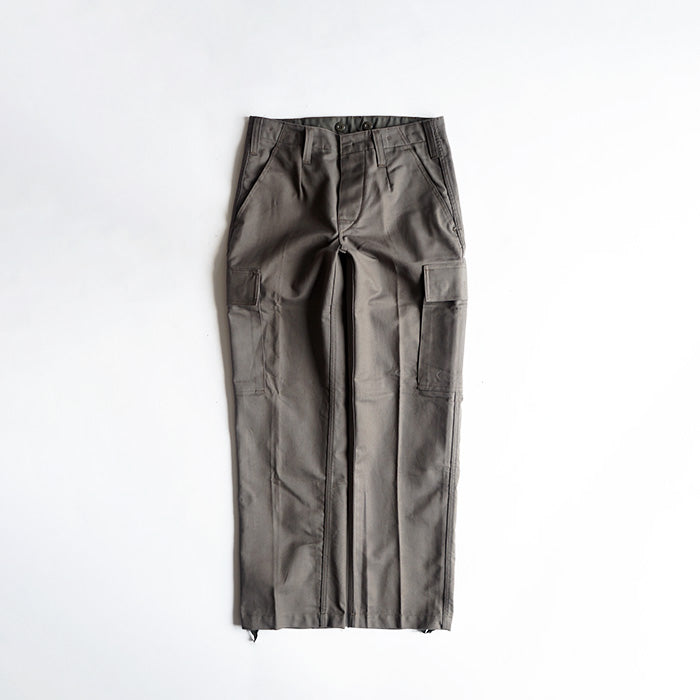 DEAD STOCK GERMAN ARMY MOLESKIN CARGO PANTS -OLIVE