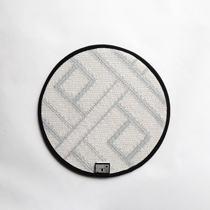 GEORUG CHAIR R/RUG