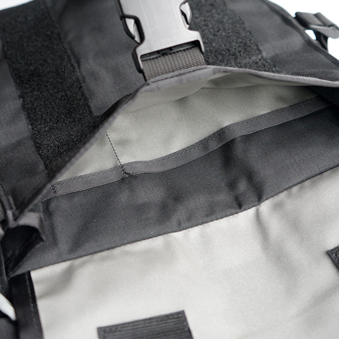 INSIDE LINE EQUIPMENT FLAP TOP 21L