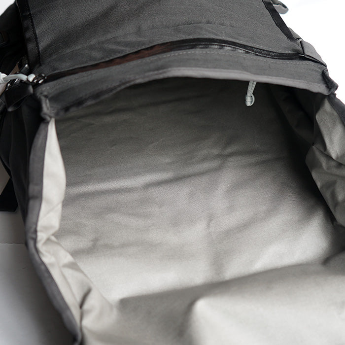 INSIDE LINE EQUIPMENT FLAP TOP 21L