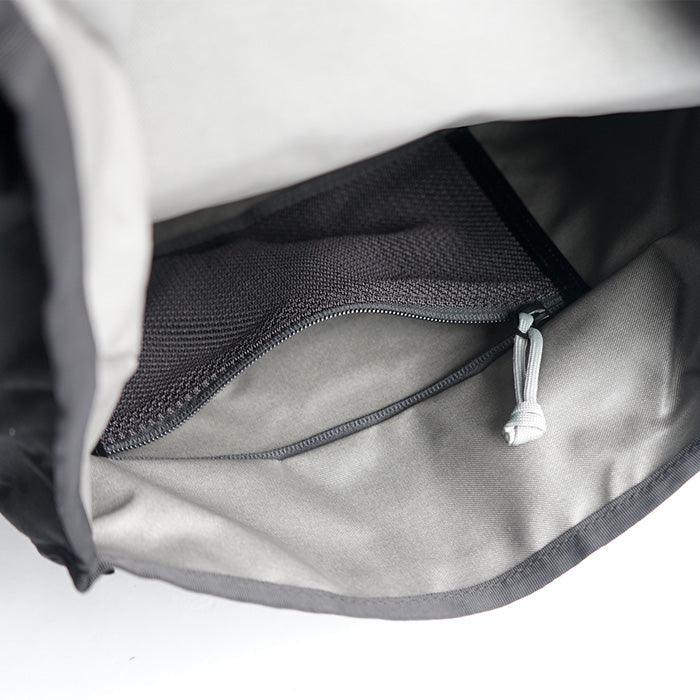 INSIDE LINE EQUIPMENT FLAP TOP 21L