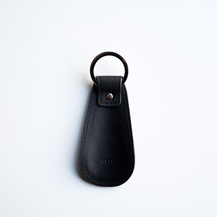 ITTI HERRIE SHOEHORN KEY HOLDER / DIPLO SKY