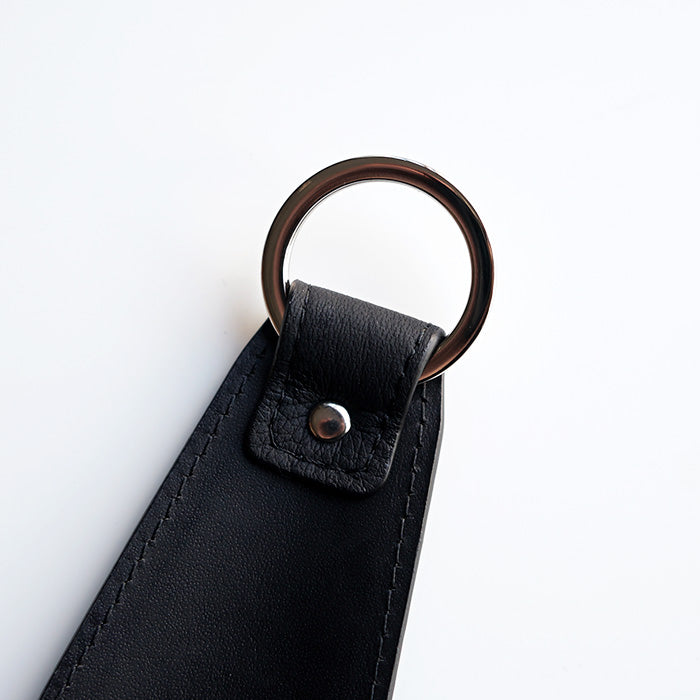 ITTI HERRIE SHOEHORN KEY HOLDER / DIPLO SKY