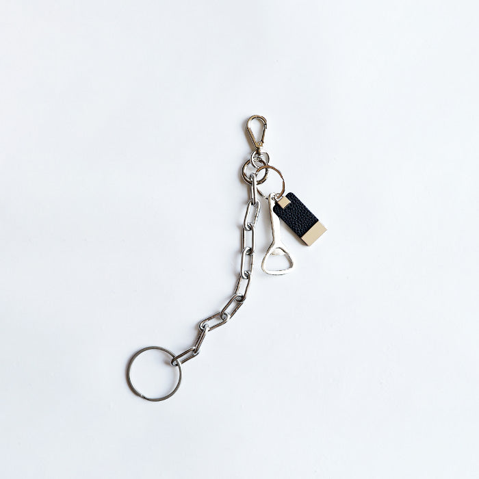 ITTI CRISTY POLICE CHAIN CHARM / DIPLO FJORD