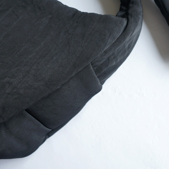 ITTI ANNIE PUFFER BIG MOON BAG / CERATO BRIGHT