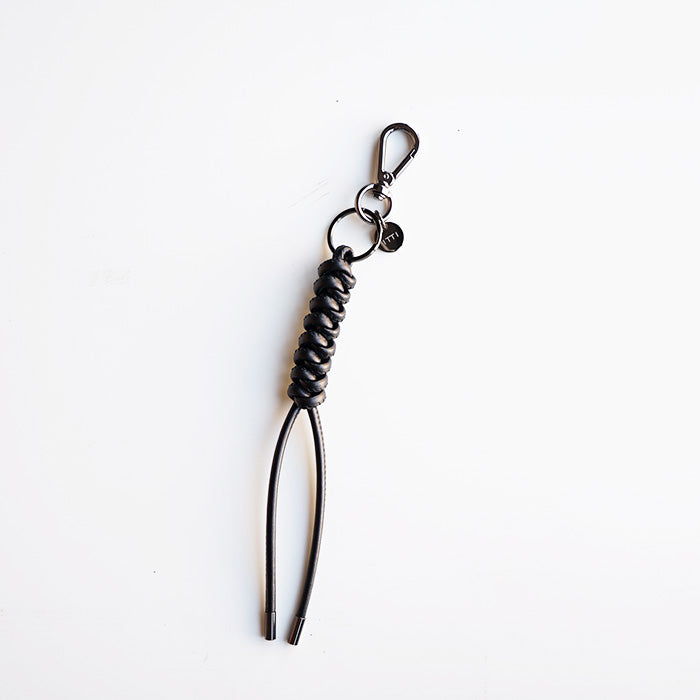 ITTI CRISTY SNAKE KNOT CHARM BK / STCOW