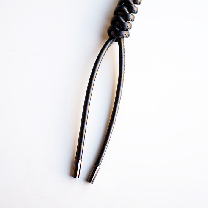 ITTI CRISTY SNAKE KNOT CHARM BK / STCOW