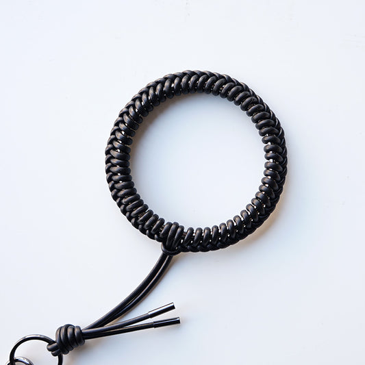 ITTI  CRISTY KNOT WRIST CIRCLE CHARM BK / RAPTO JP