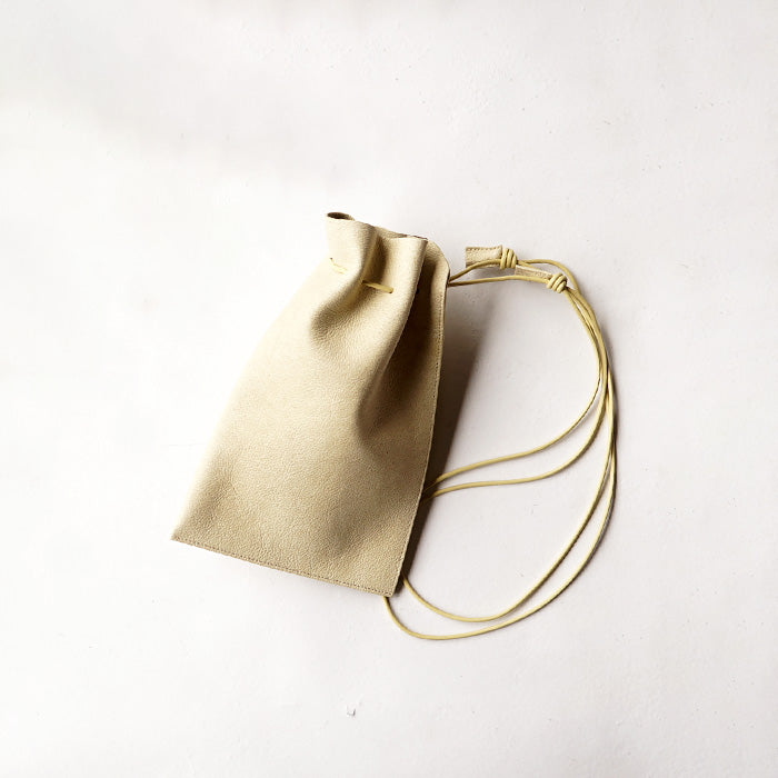 ITTI HERRIE KINCHAKU POUCH - PM / SHIRO