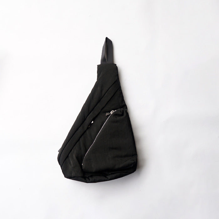 ITTI ANNIE PUFFER SLING BAG / CERATO BRIGHT