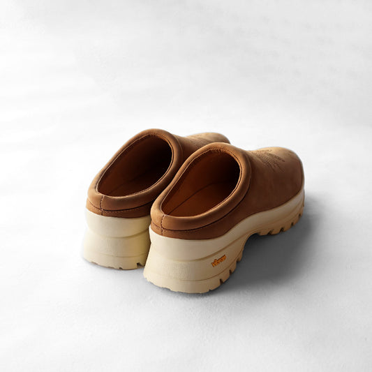 Tomo&Co FAR EASTERN MULE -CAMEL