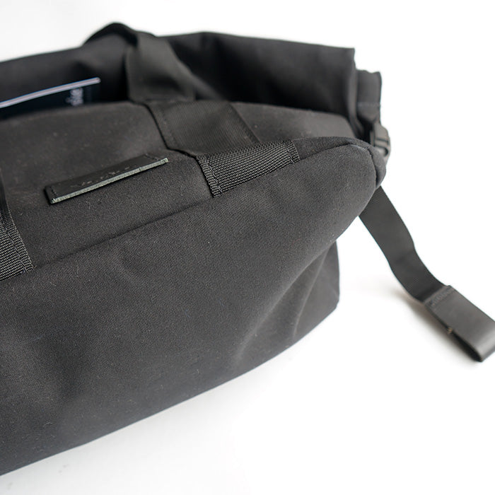 VESKE THE JAMES WEEKEND BAG