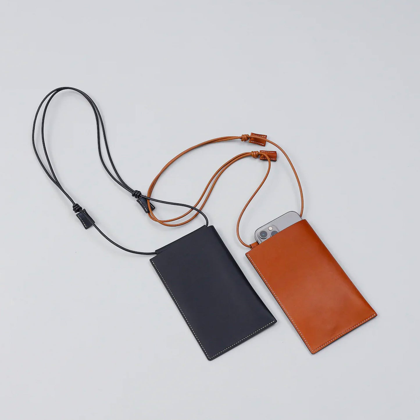 ITTI HERRIE PHONE POUCH / CARIB