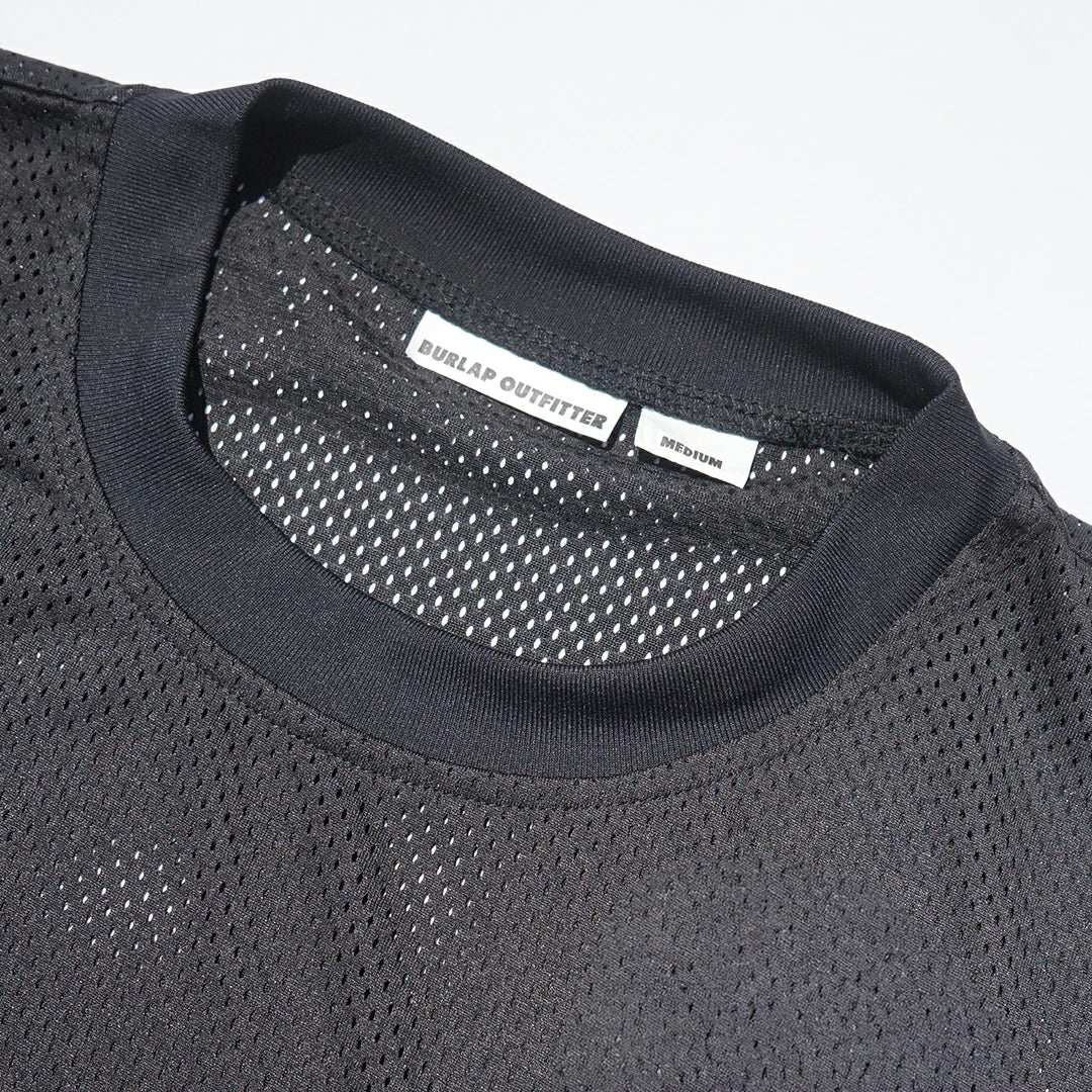 BURLAP OUTFITTER MESH POCKET TEE