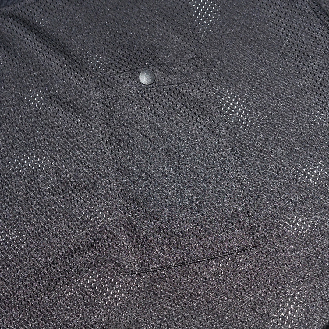 BURLAP OUTFITTER MESH POCKET TEE
