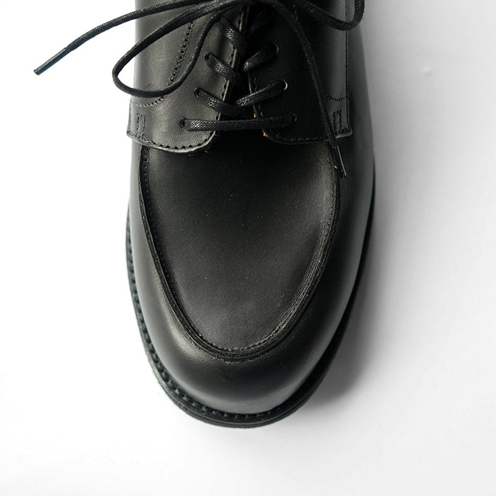 FLOWS　5 EYELET APRON - CALF LEATHER