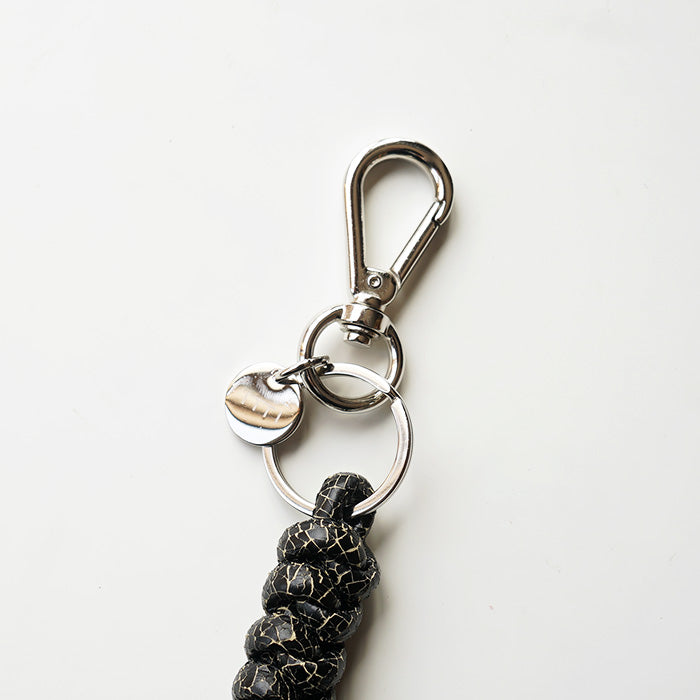 ITTI　CRISTY SNAKE KNOT CHARM / CRACK