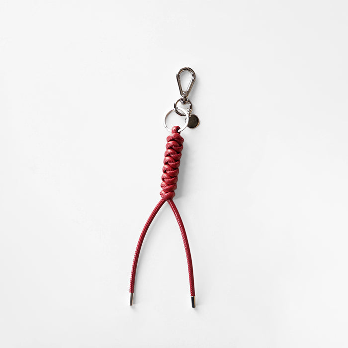 ITTI　CRISTY SNAKE KNOT CHARM / STCOW