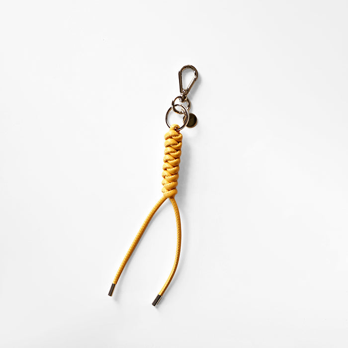 ITTI　CRISTY SNAKE KNOT CHARM / STCOW