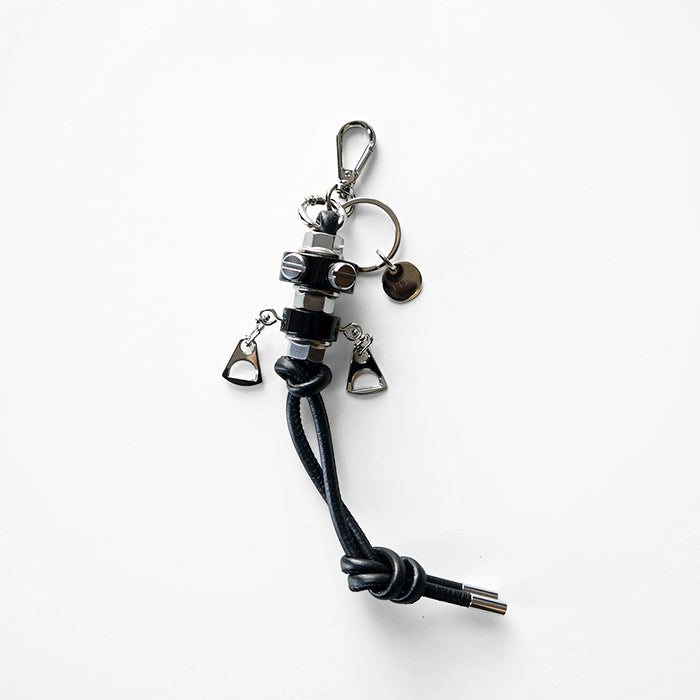 ITTI　CRISTY ROBOT KNOT CHARM / STCOW
