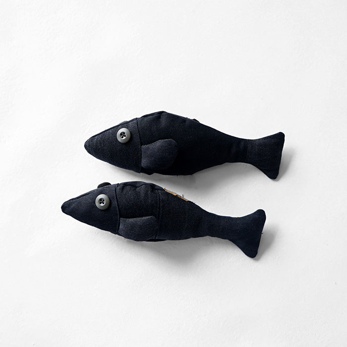 redad　patchwork soft toy Fish - black denim