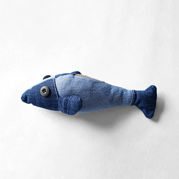 redad　patchwork soft toy Fish - denim