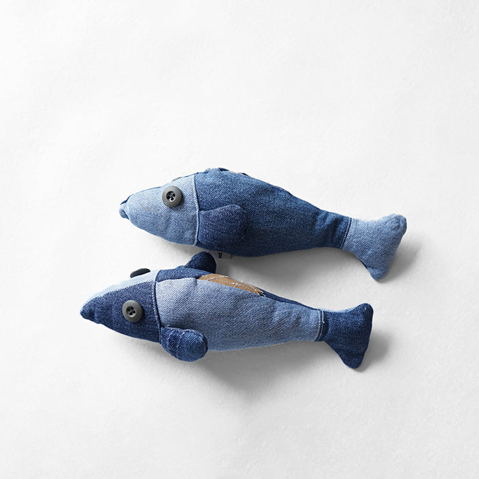 redad　patchwork soft toy Fish - denim