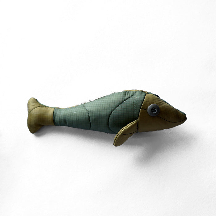 redad　patchwork soft toy Fish - military liner