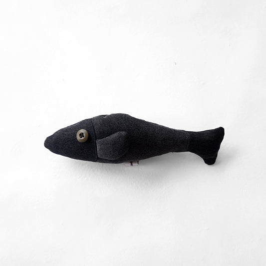 redad　patchwork soft toy Fish - black denim
