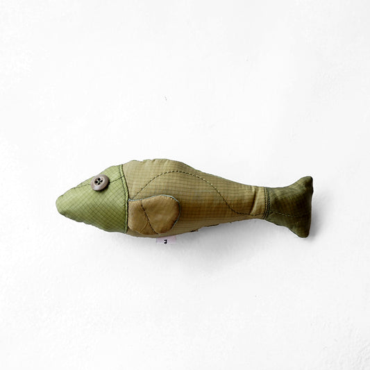 redad　patchwork soft toy Fish - military liner