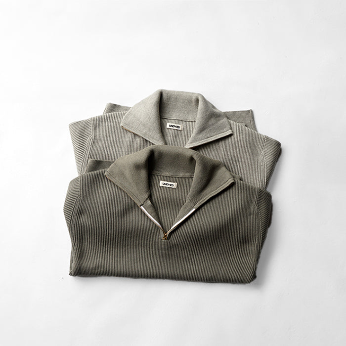UNDYED STANDARD　AZE HALF ZIP KNIT