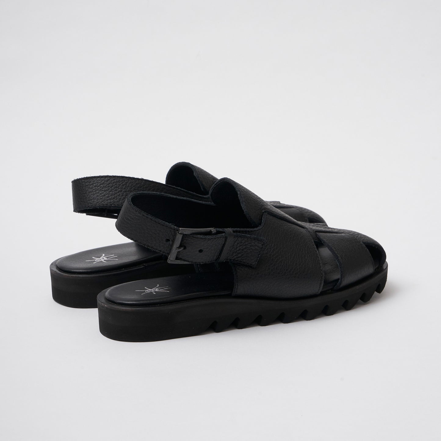 Tomo&Co　SHARK SOLE GURKHA SANDALS